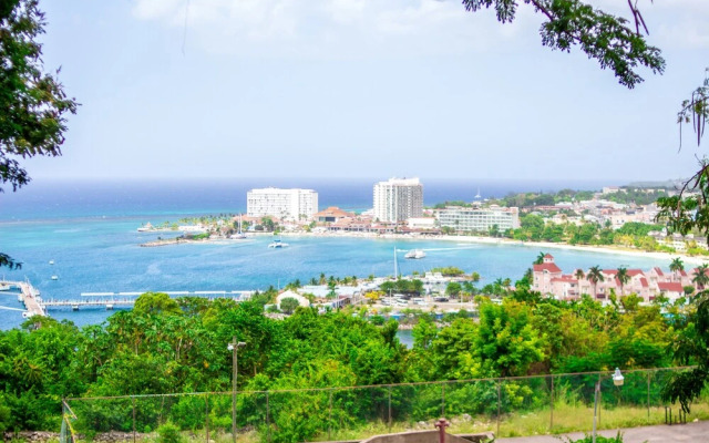 Ocho Rios Studio Ocean View