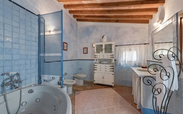 Villa Santella an Amazing Retreat Between Florence and Siena