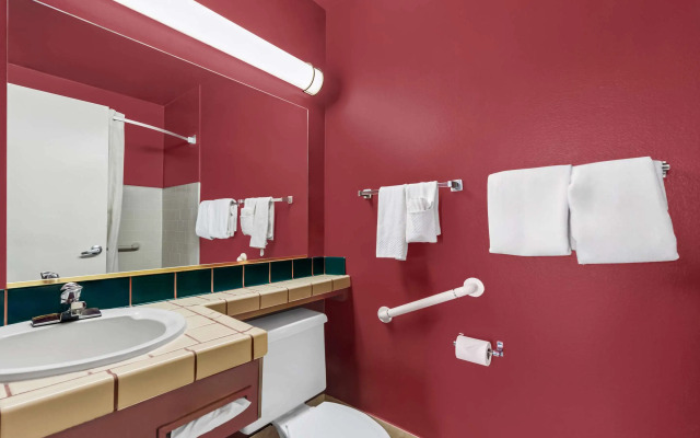 Econo Lodge Fallon Naval Air Station Area