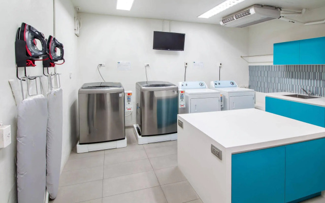 Holiday Inn Express Bangkok Sukhumvit 11 by IHG