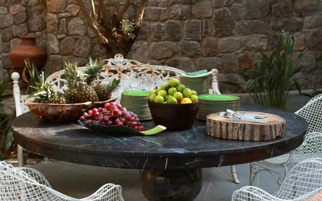 Bella Sombra Hotel