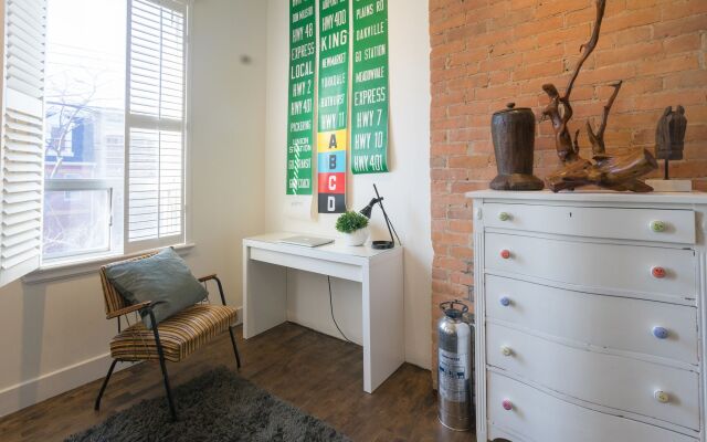 Applewood Suites - The Ossington Loft