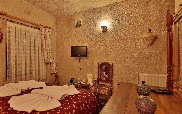 The Owl Cave Hotel