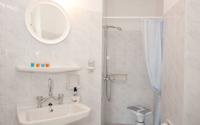 Marinos Hotel