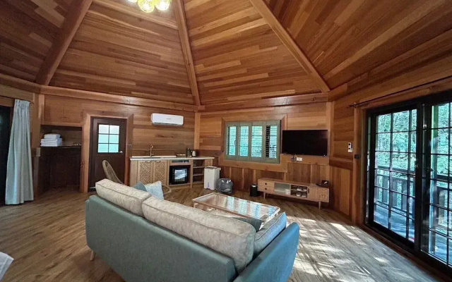 Senboard Manor