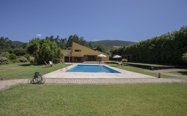 Liiiving  Caminha Countryside Pool House