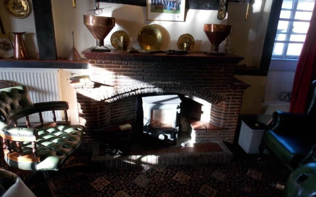 The Red Lion Inn Madley