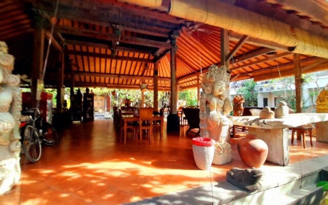 Diuma Residence Yoga Meditation Retreat and Healing Center  By Zuzu