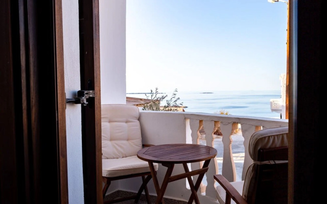 Theoxenia Suites & Apartments