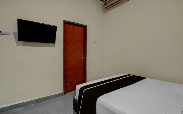 Hotel O near Mall Ciputra formerly Aloha Inn – Guest Rooms – Pekanbaru