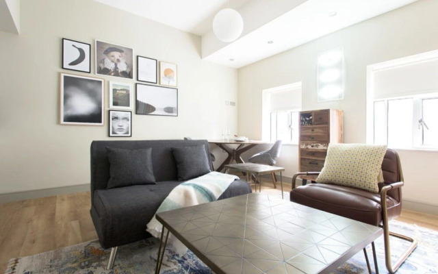 The Soho Loft - Elegant Modern 1bdr in Soho