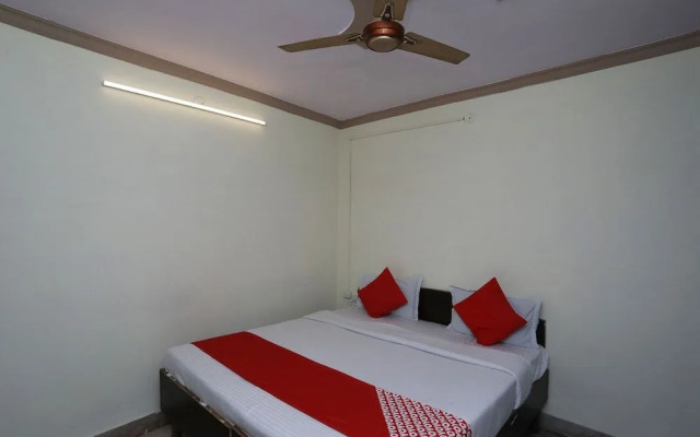 OYO 29411 Hotel Vanshika