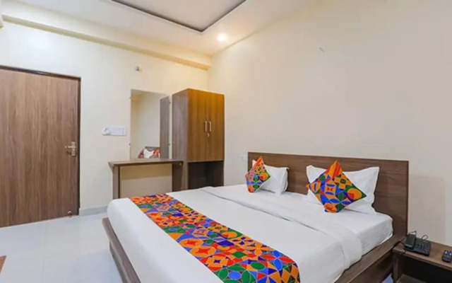 FabHotel The Gahmar Inn