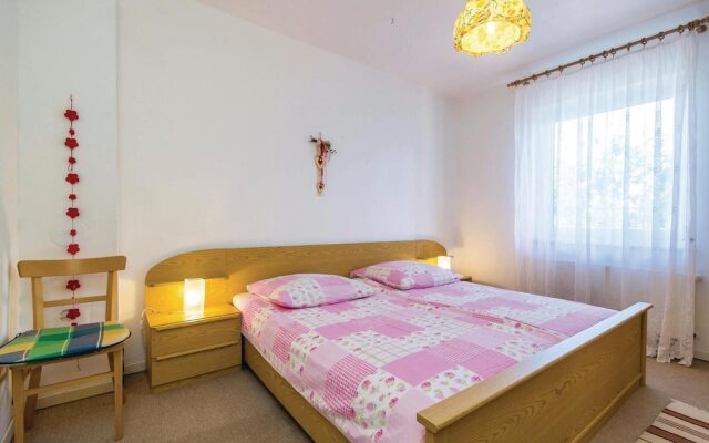 Stunning Home in Opric With Wifi and 1 Bedrooms
