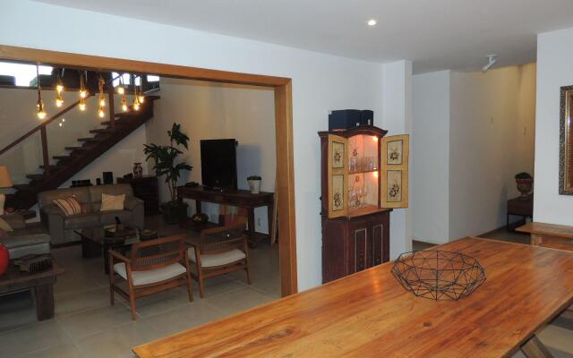 Casa com 7 suites em Correas - Petropolis