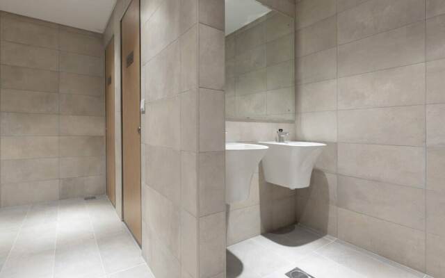 Elegant 1BR Apartment in Arjan Privà Living
