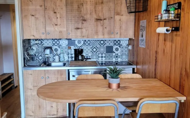 Peaceful Stay With Mountain View