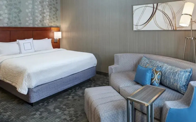 Courtyard by Marriott Milwaukee Brookfield