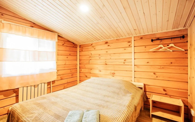 Медведь и Ягодка