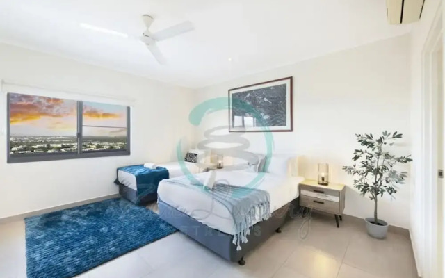 Pinnacle Penthouse Ambience Views Pool Gym