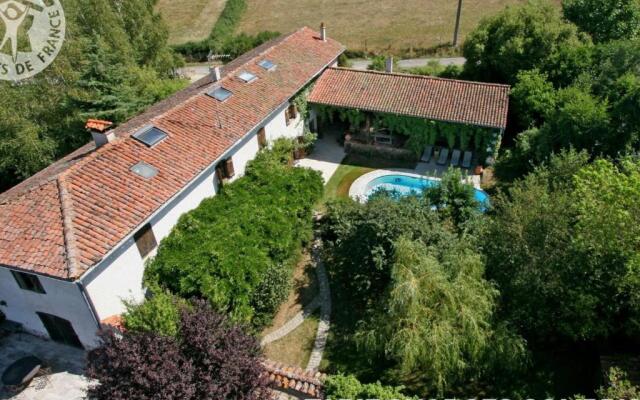 Gîte Essertines-en-Donzy, 5 pièces, 10 personnes - FR-1-496-200