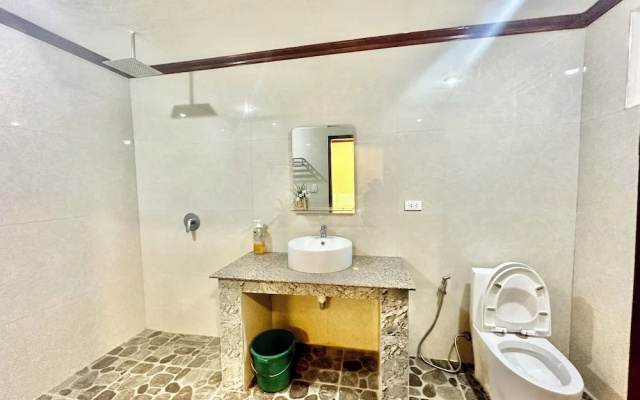 Birdwatchers Beachfront Hotel Panglao