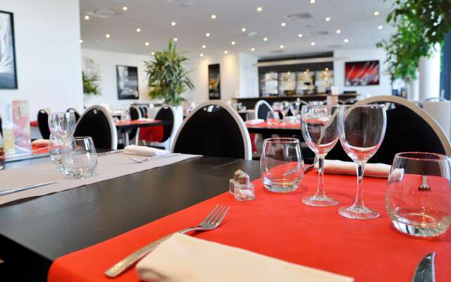 Golden Tulip Pornic Suites