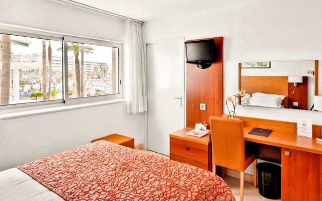 Mercure Saint Raphael Centre Plage
