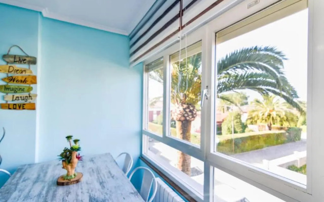 ¡Nuevo! Coqueto y cómodo apartamento con piscina y padel