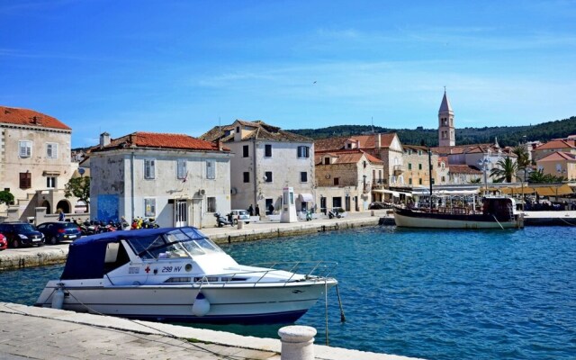 A2 - Cozy Apartment, Best Location in Supetar