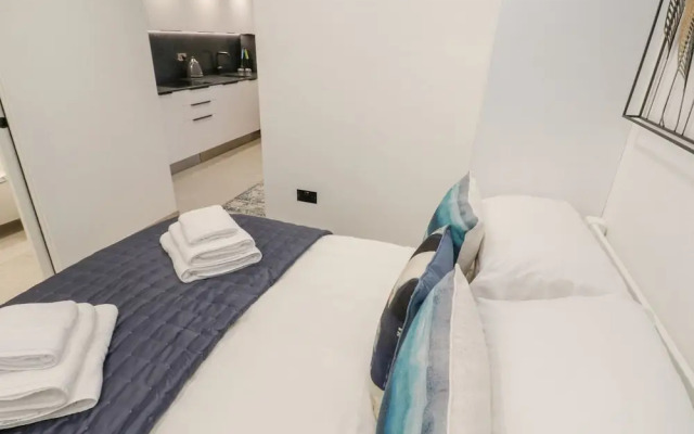 2A Salubrious Terrace