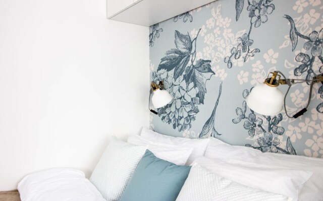 Powisle Riverside Apartment