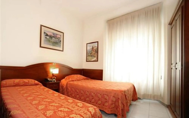 Pavone Hotel 