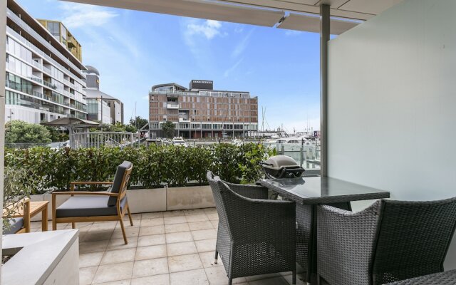 Elegant stunning marina views