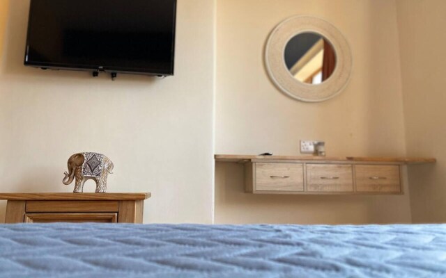 Modern and Cosy Apartment in Chester, England