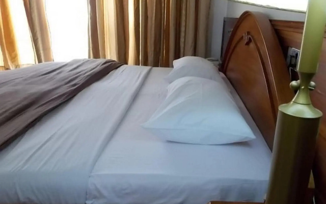 Premier Hotel