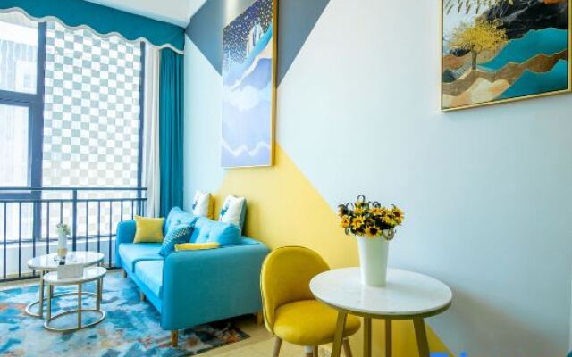 Colour Hotel (Nanchang west station)