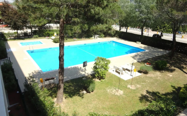 Nice and Cozy Apartment With Pool - Beahost