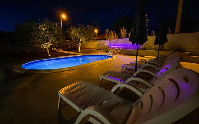 Stunning Apartment in Porec With 2 Bedrooms, Wifi and Outdoor Swimming Pool