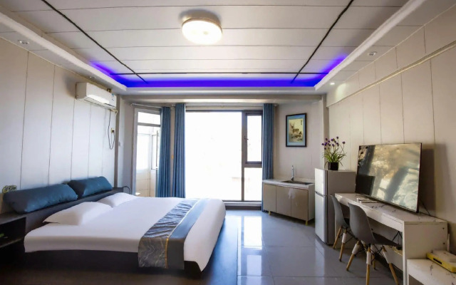 Venice Crown Holiday Center
