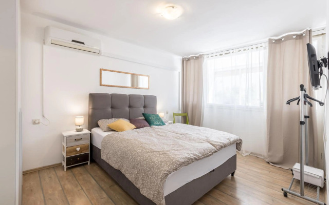 Sunny City Apartment