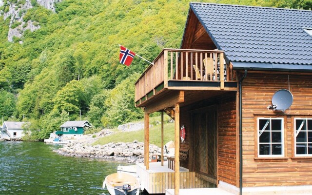 Amazing Home in Farsund With 3 Bedrooms and Wifi