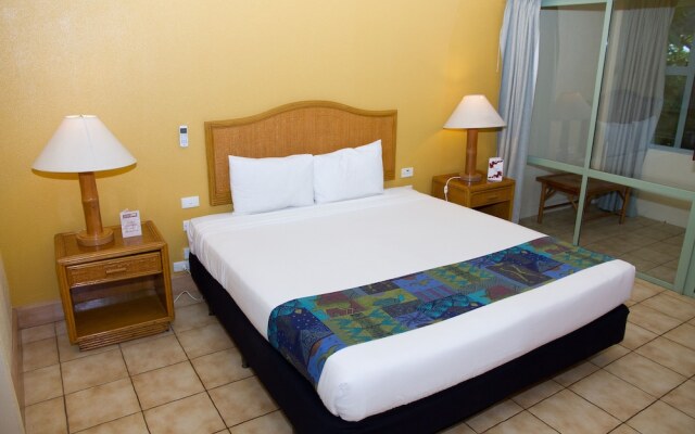 Tonoa Apartments