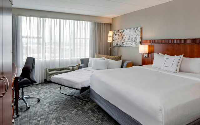 Courtyard by Marriott Boston Logan Airport