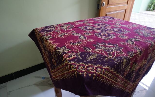 OYO 93784 Kost Bu Eli Syariah