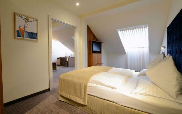 HiLight Suites Hotel