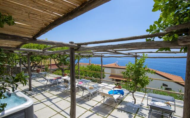 Casa Il Riccio - House With Garden and Breathtaking View