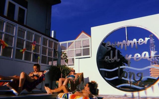 Borbaboom Phuket Poshtel And Hostel Sha By Zuzu