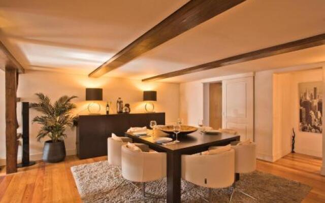 Bmyguest - Downtown Luxury Apartment