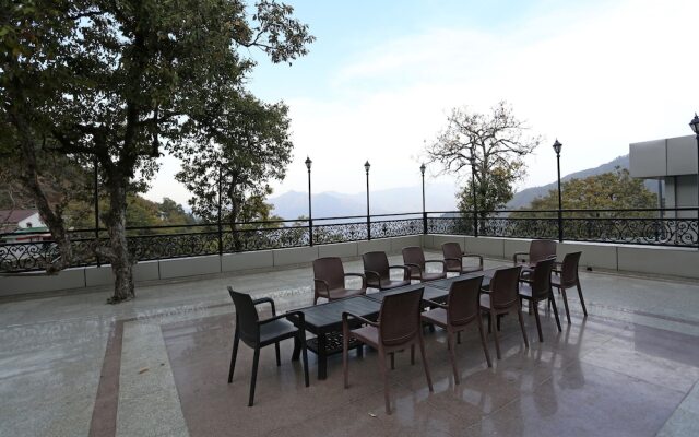 OYO Premium Near Mussoorie Public School